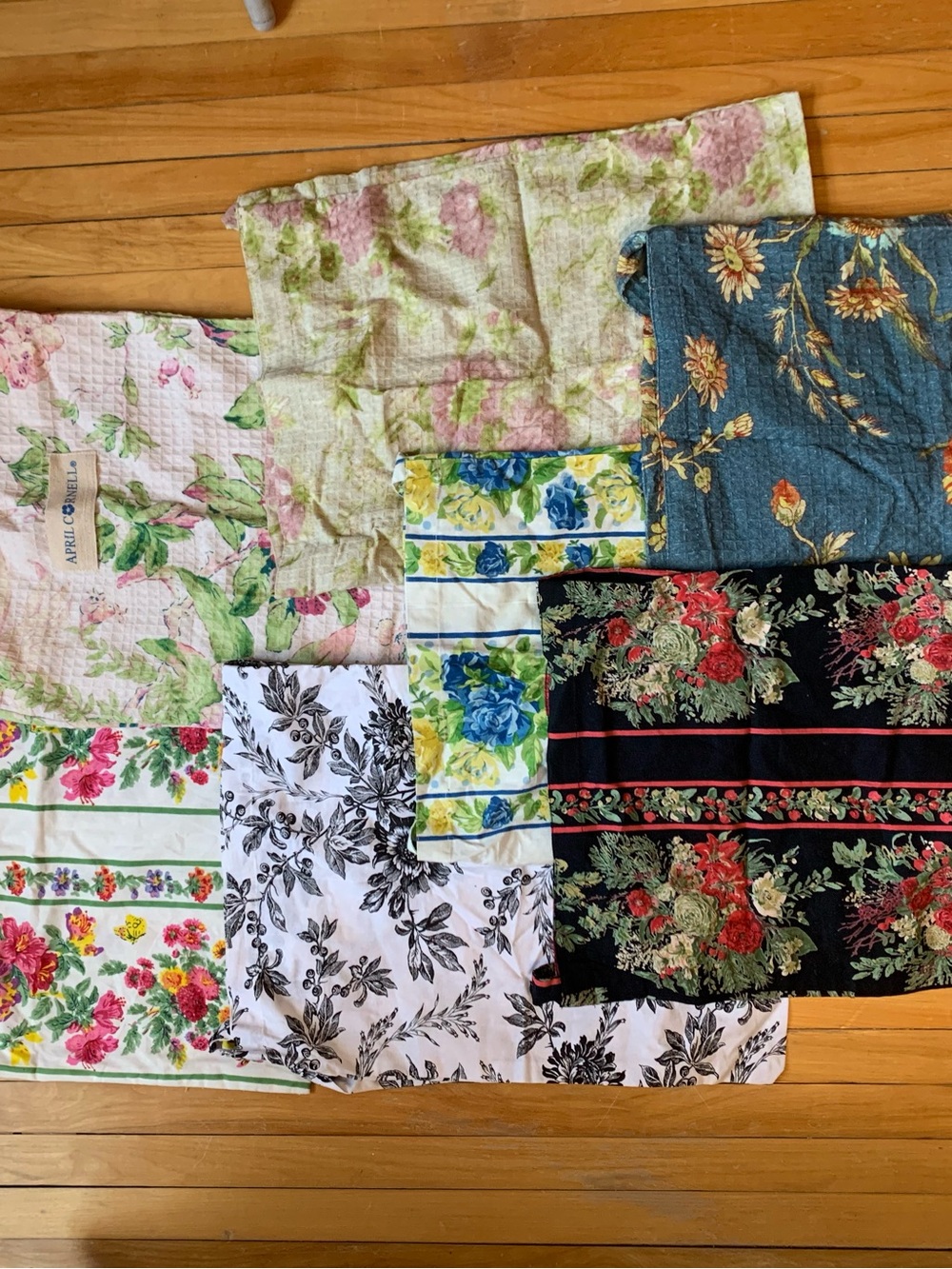 April Cornell Navy Floral Collared Sleeveless Blouse - Picture 11 of 11